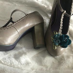 Poetic License Shoes-London Calling (size 8.5)